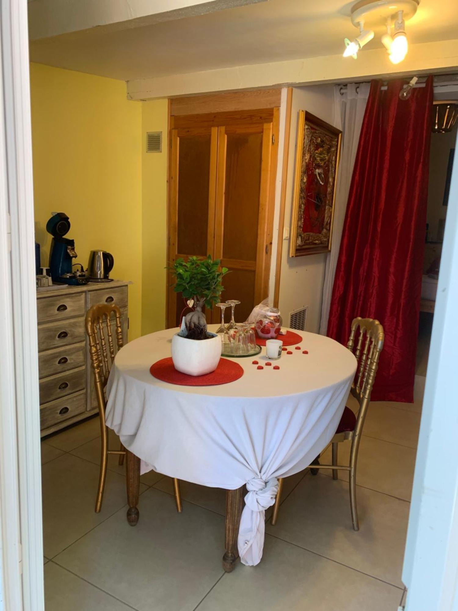 Appartamento Dependance Privee - Halte Route Le Thor Esterno foto